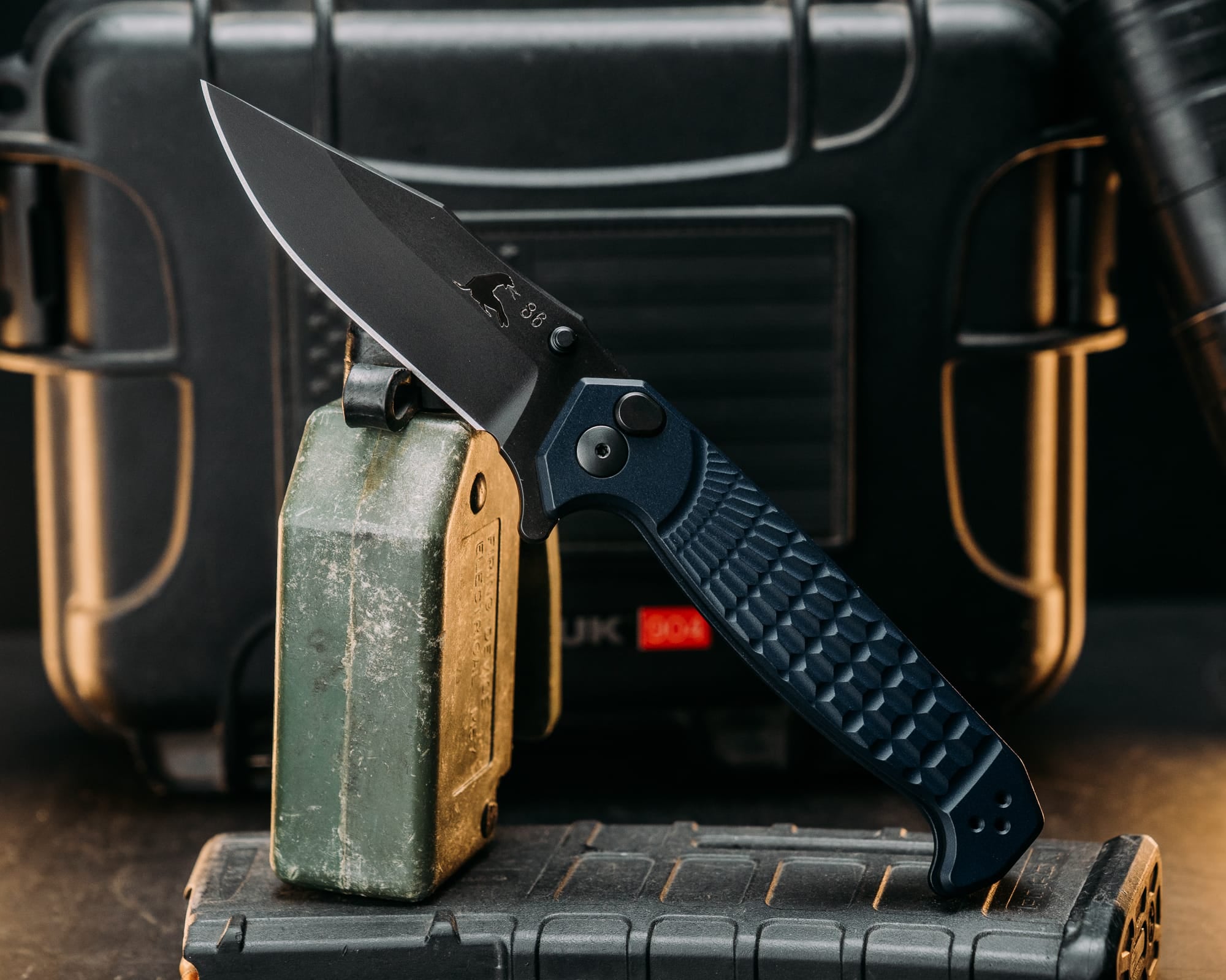 (SOLD OUT) HFB x URT Crow Folder - BE AMPHIBIOUS